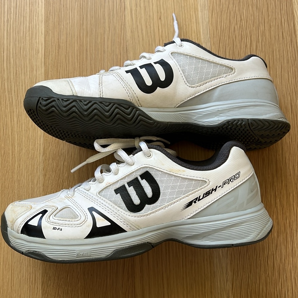 WILSON Unisex-Child Rush Jr Ql Tennis Shoes Sz 5.5